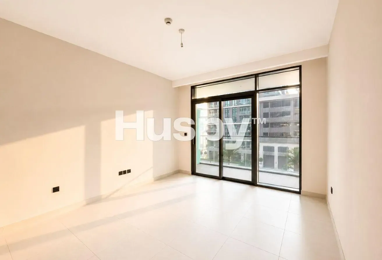 Beach Access | Low Floor | Flexible Cheques