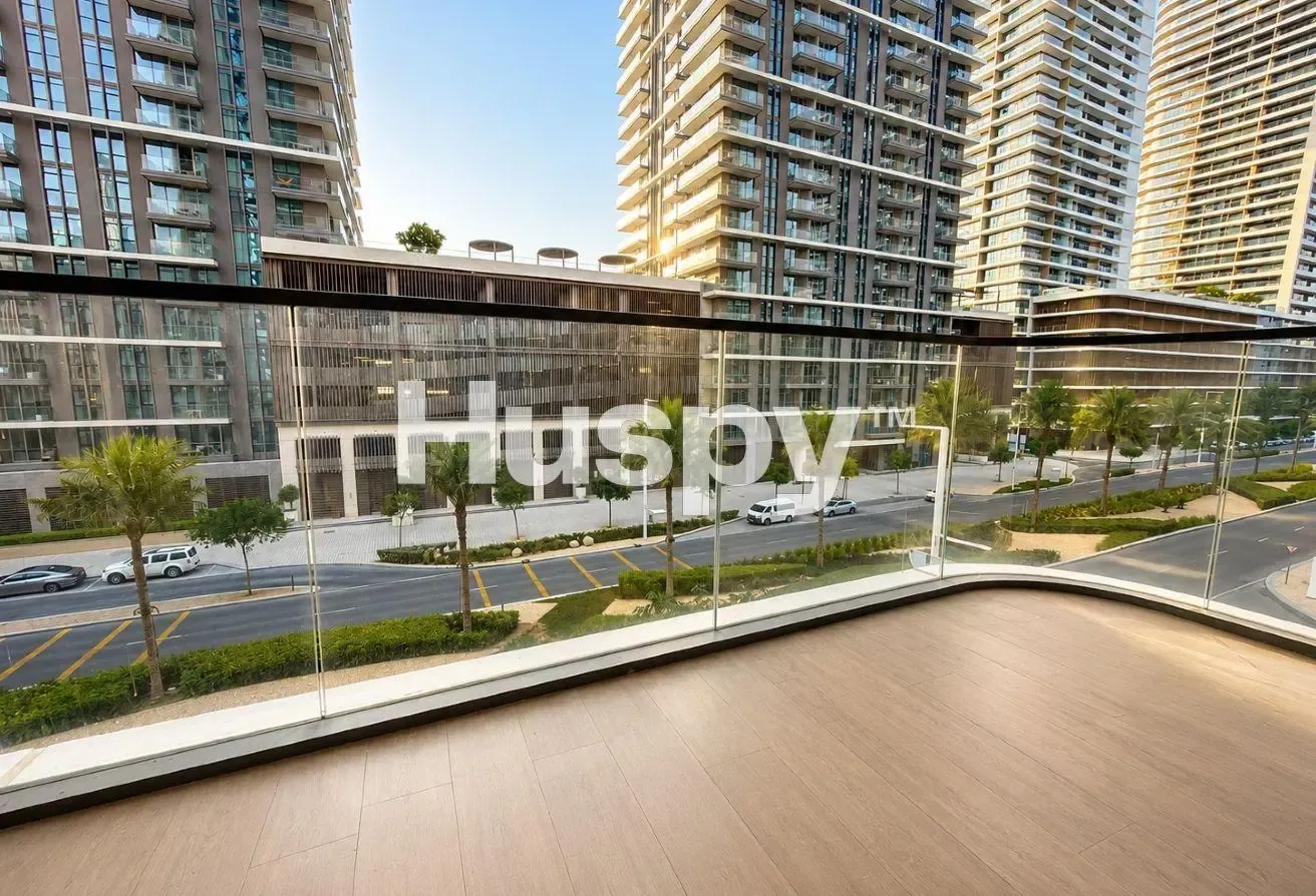 Beach Access | Low Floor | Flexible Cheques