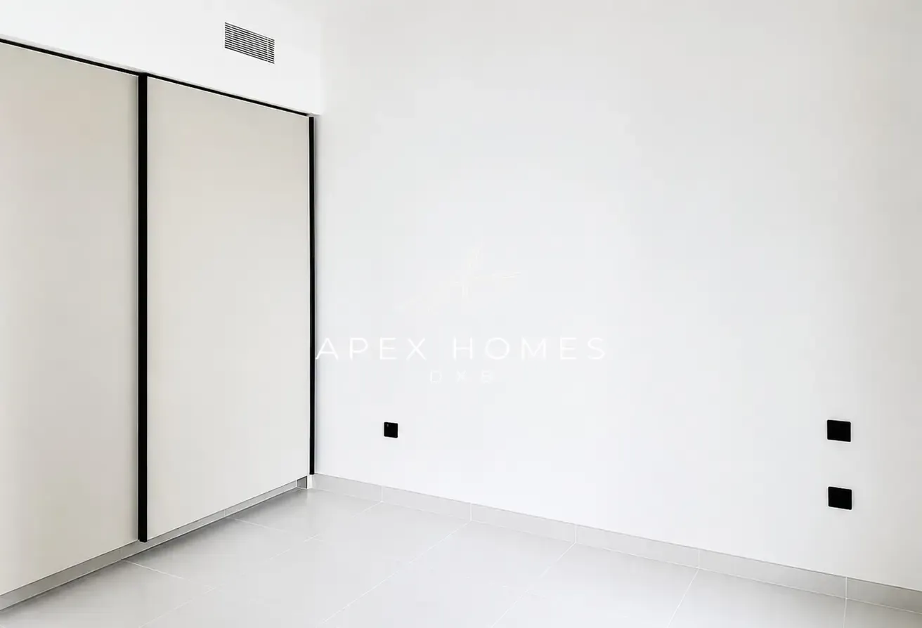 Luxury Beachfront Living | Sea Views  | Vacant