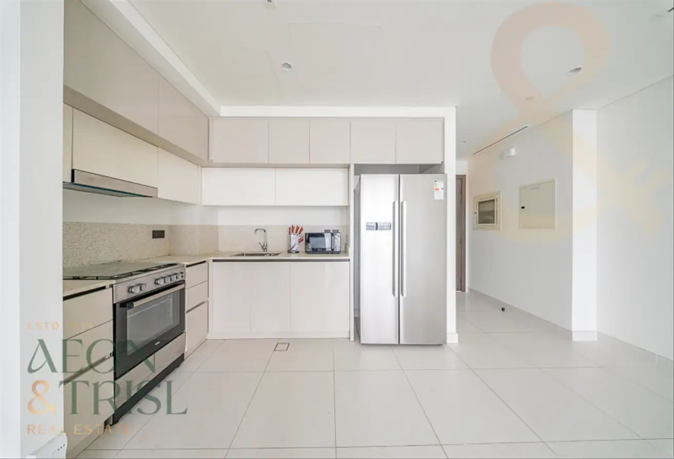 Luxury 2BD I Higher floor I Marina View I Vacant