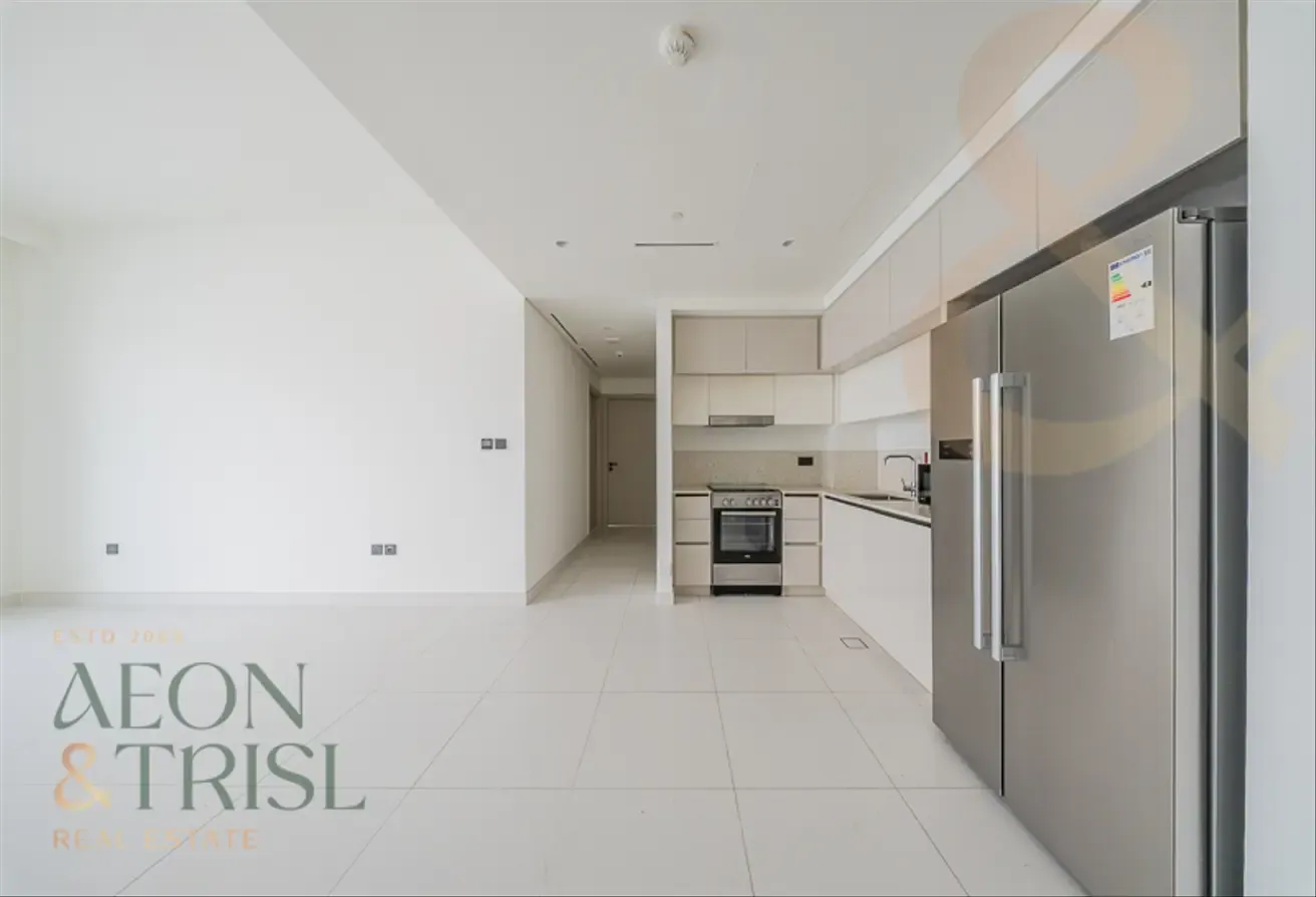 Luxury 2BD I Higher floor I Marina View I Vacant