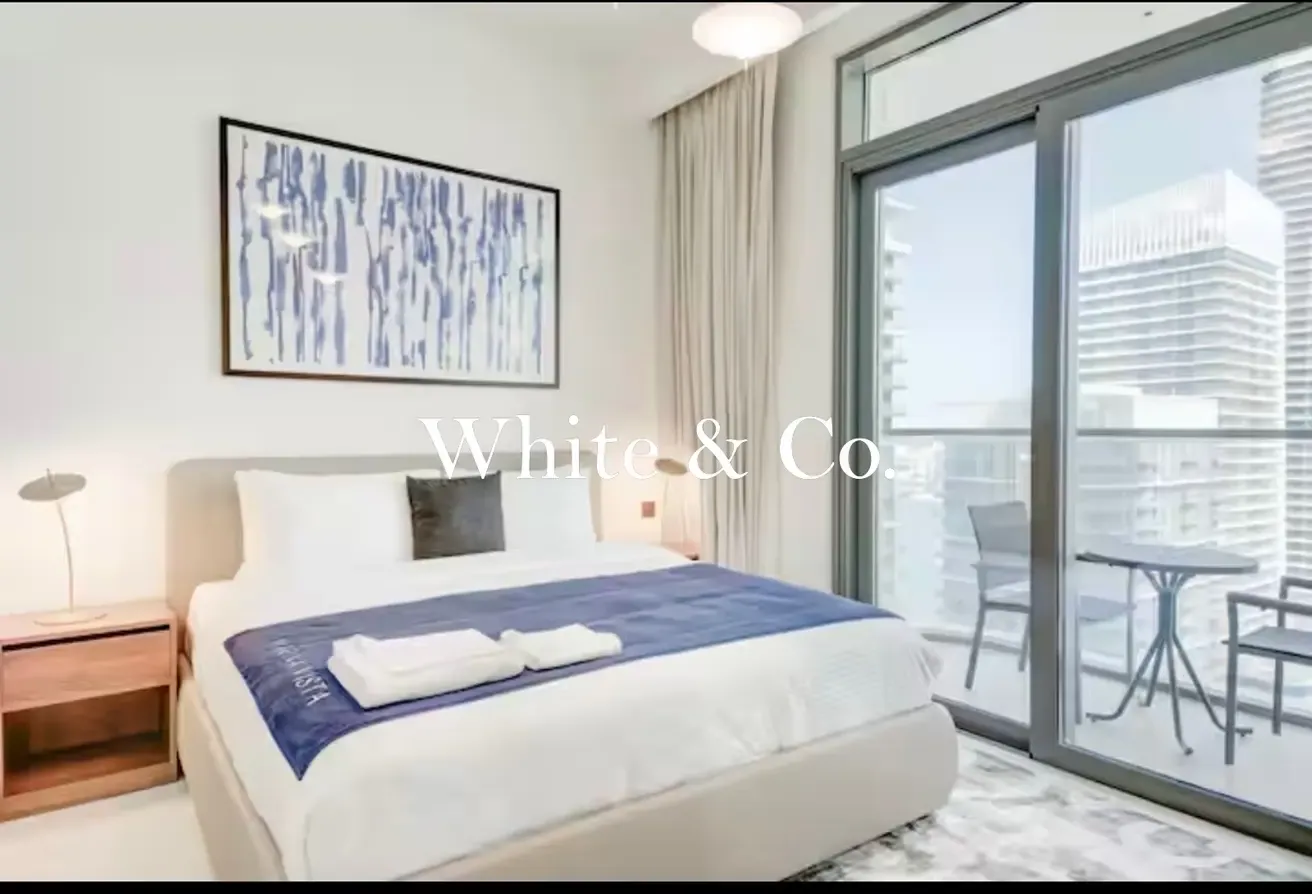 Marina Vista Tower Prime Location | Vacant