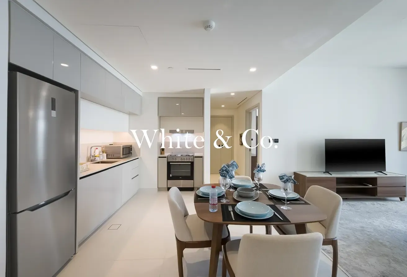 12 CHEQUES | Marina Vista |  Chiller Free