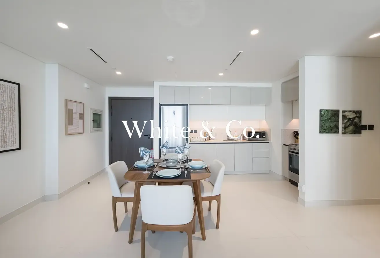 12 CHEQUES | Marina Vista |  Chiller Free