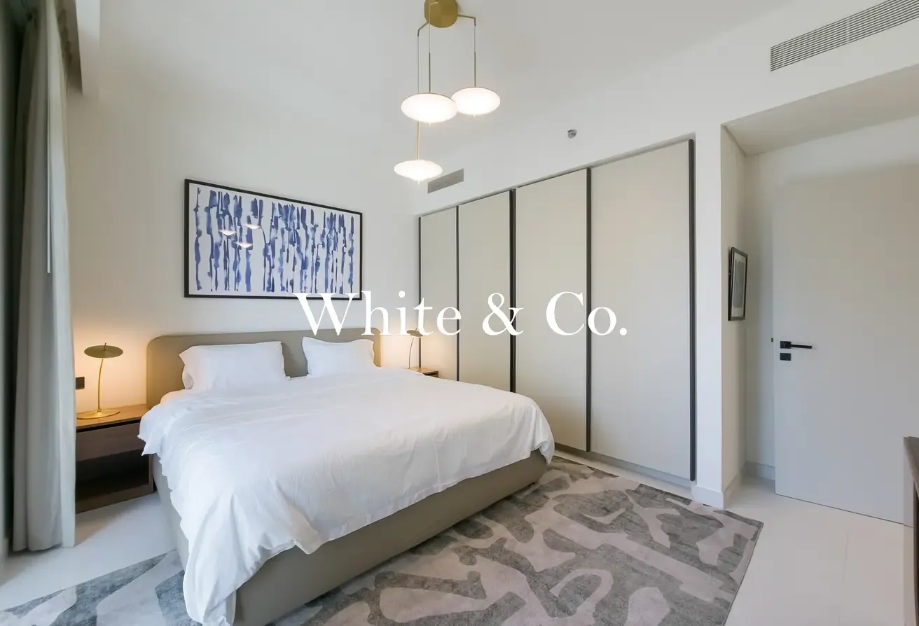 12 CHEQUES | Marina Vista |  Chiller Free