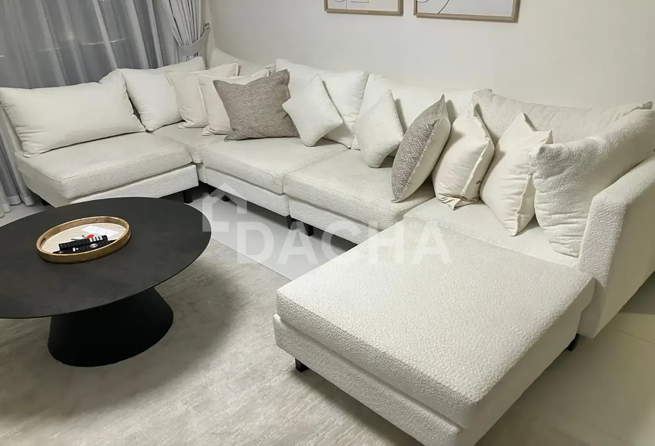 Fully Furnished | Chiller Free | Beach Access