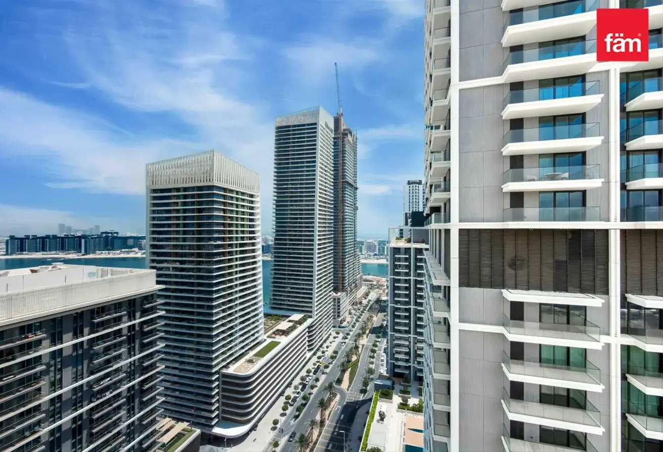 Private Beach | Stunning 2 Bedroom | Vacant