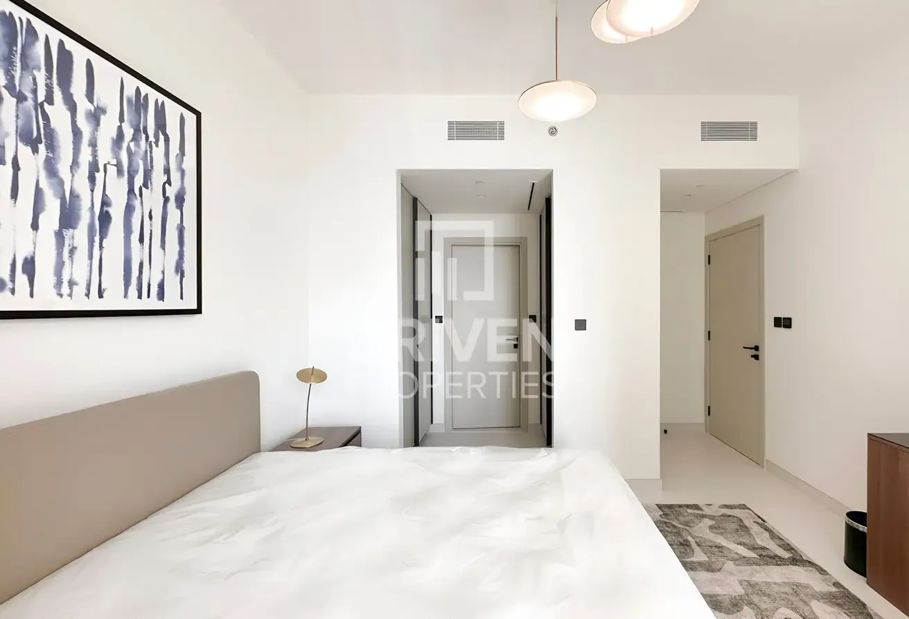 Marina View | Fully Furnished | Refined Living