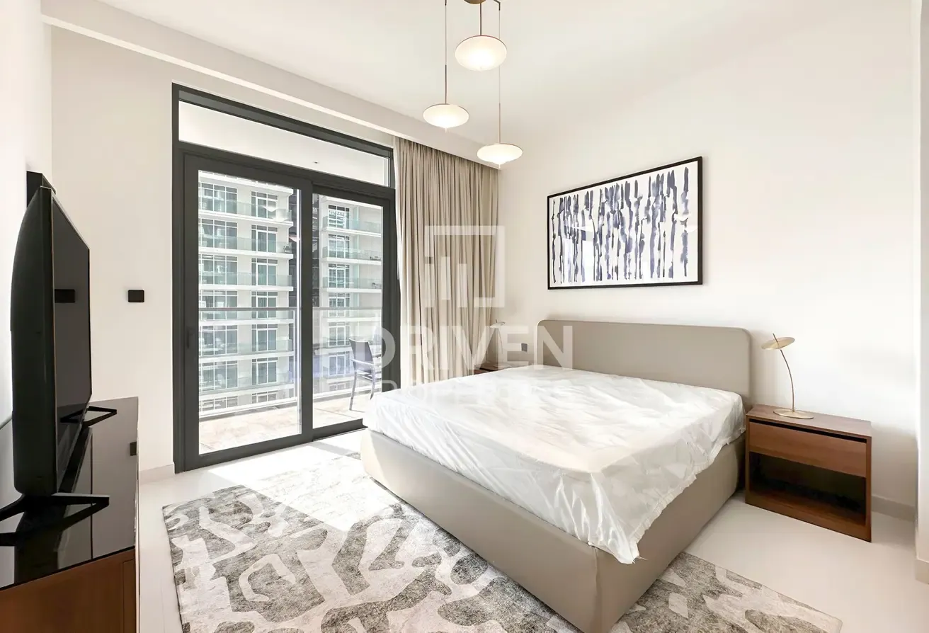 Marina View | Fully Furnished | Refined Living