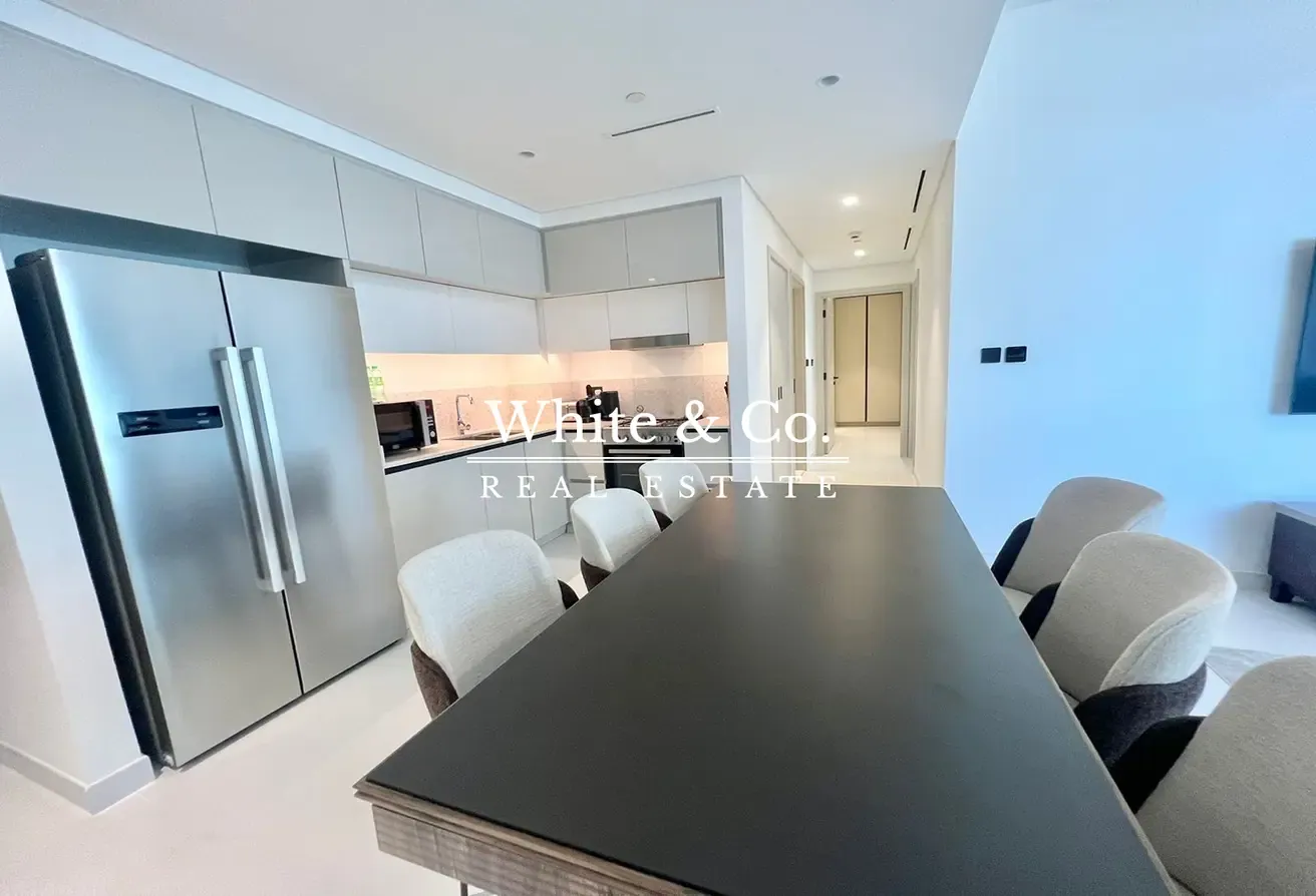 Low Floor | Private beach | Marina Views