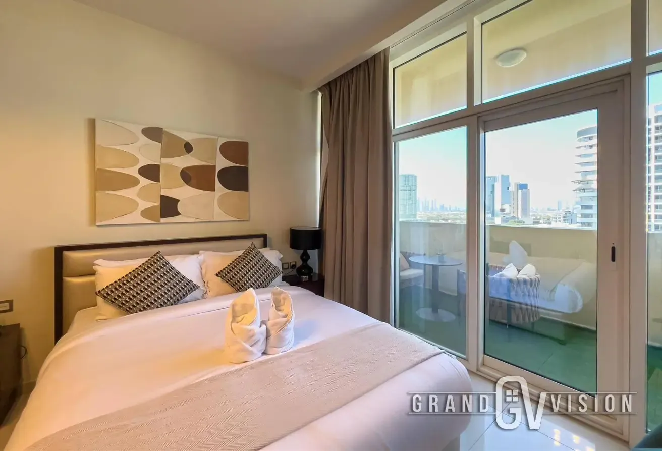 LUXURY FURNISHED STUDIO I FLEXIBLE PAYMENT I PRIME LOCATION
