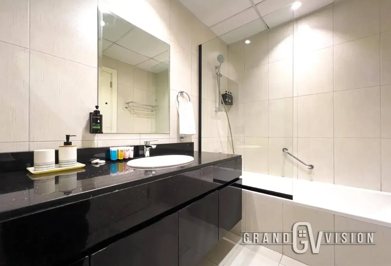 LUXURY FURNISHED STUDIO I FLEXIBLE PAYMENT I PRIME LOCATION