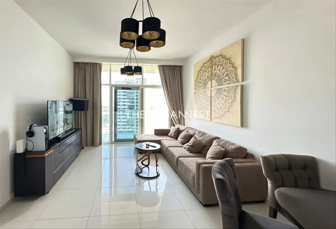 Fully Furnished | Great Views | Vacant Aug End