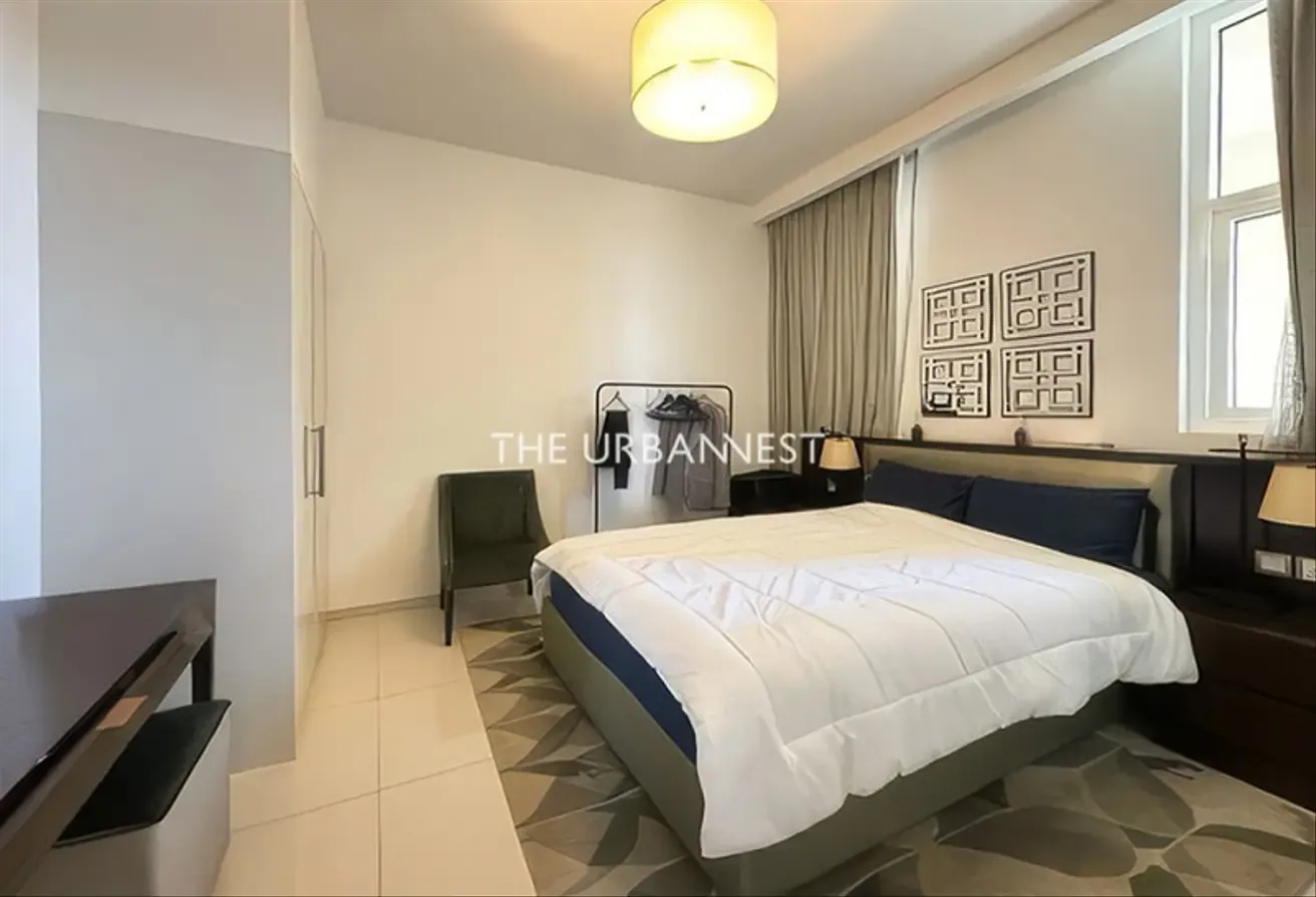 Fully Furnished | Great Views | Vacant Aug End