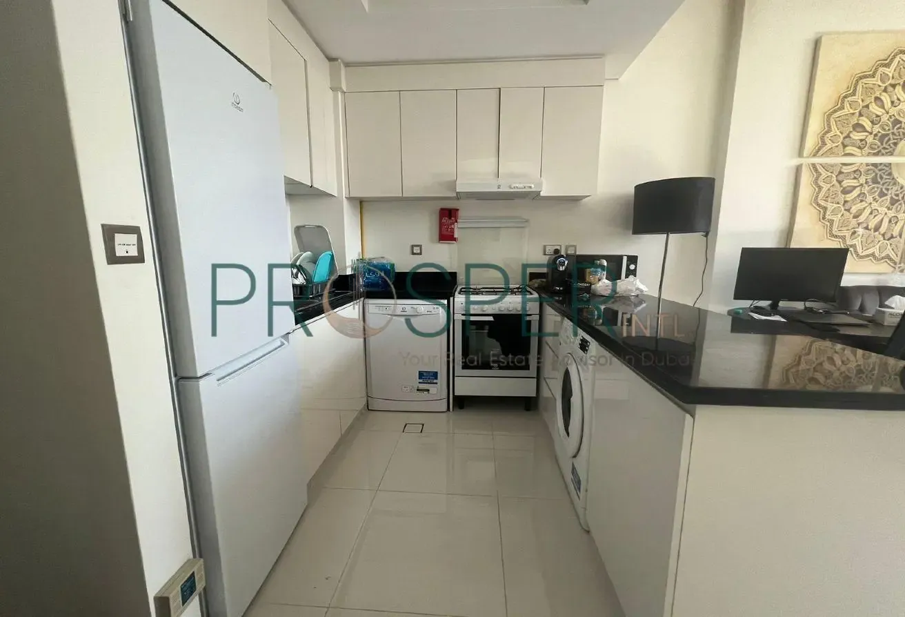 Fully Furnished 1 Bedroom | Ready To Move In