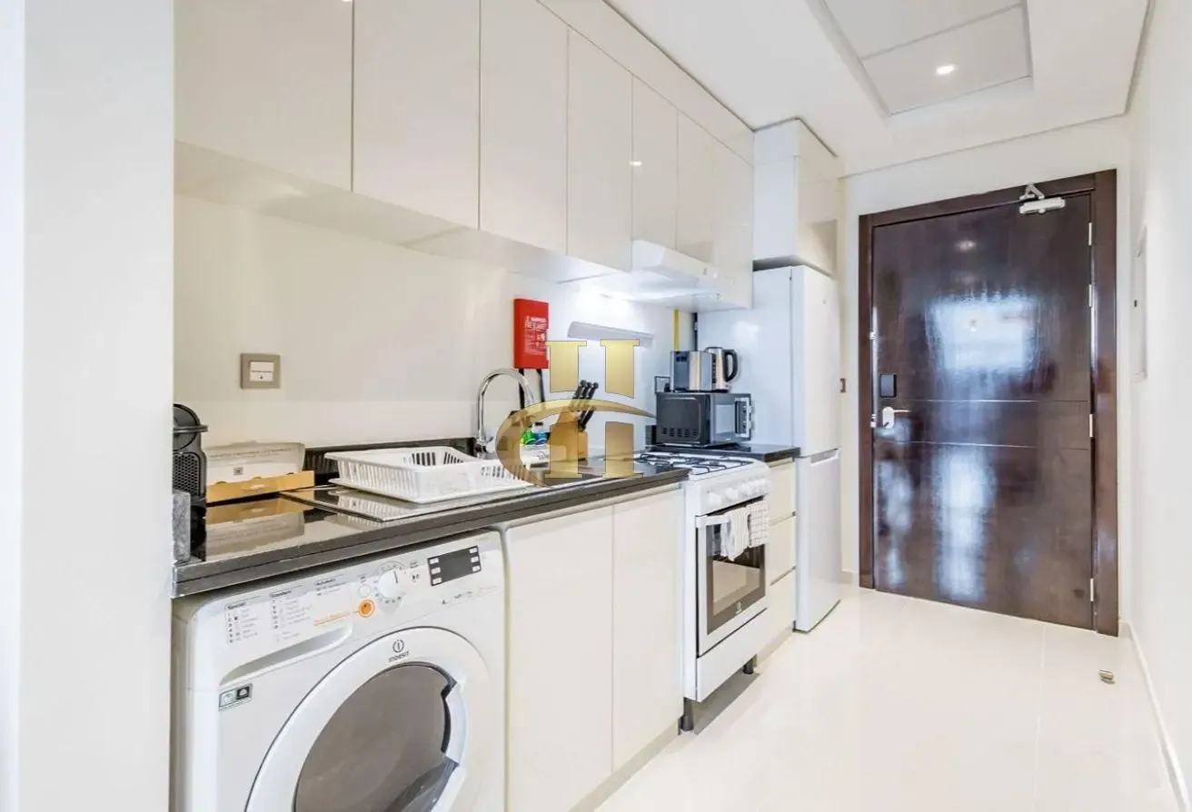Fully Furnished | High Floor | Best Summer Deal