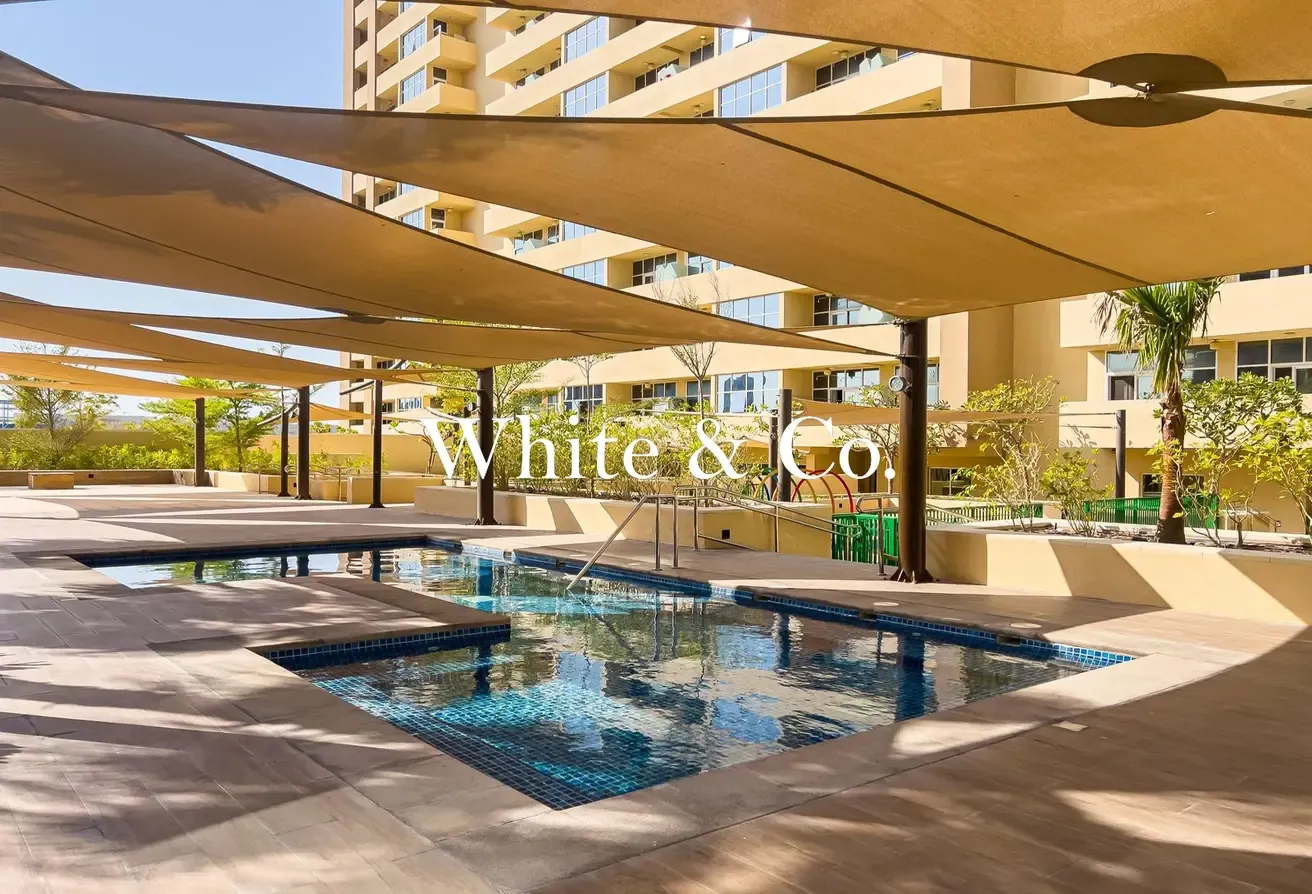 Fully Furnished | 12 Cheques | Near Exit