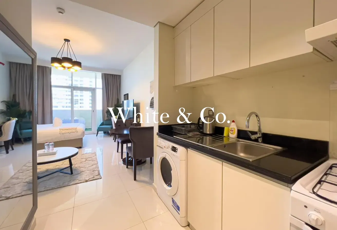 Furnished | Flexible Cheques | Near Exit