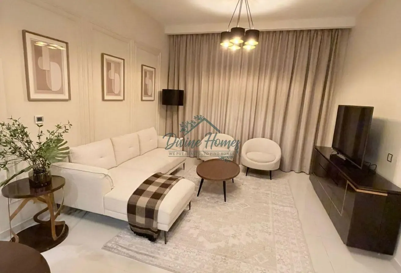 UPGRADED UNIT | POOL FACING | FURNISHED 1 BED