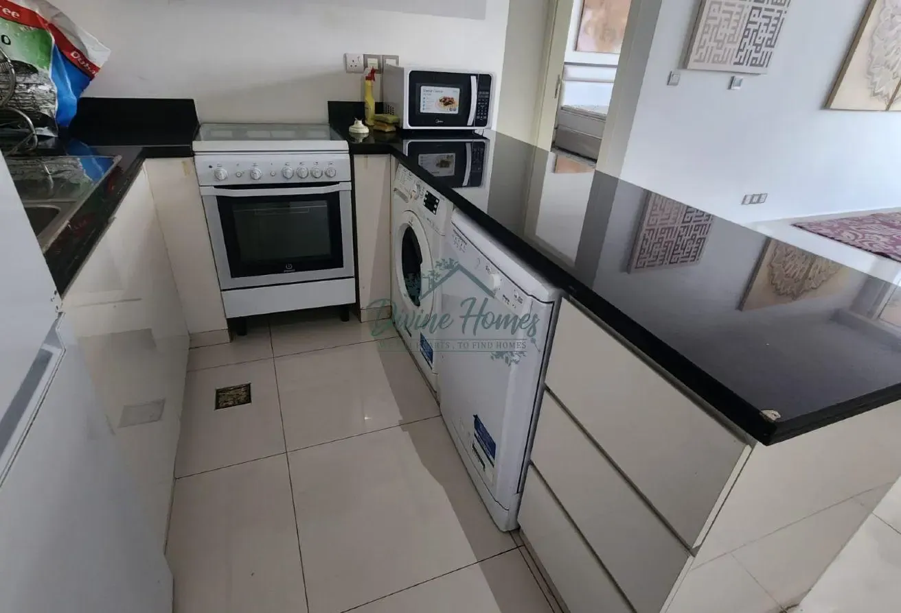 UPGRADED UNIT | POOL FACING | FURNISHED 1 BED
