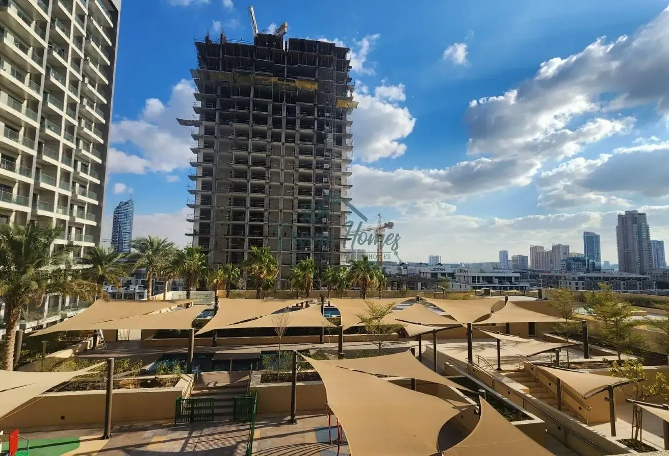 UPGRADED UNIT | POOL FACING | FURNISHED 1 BED