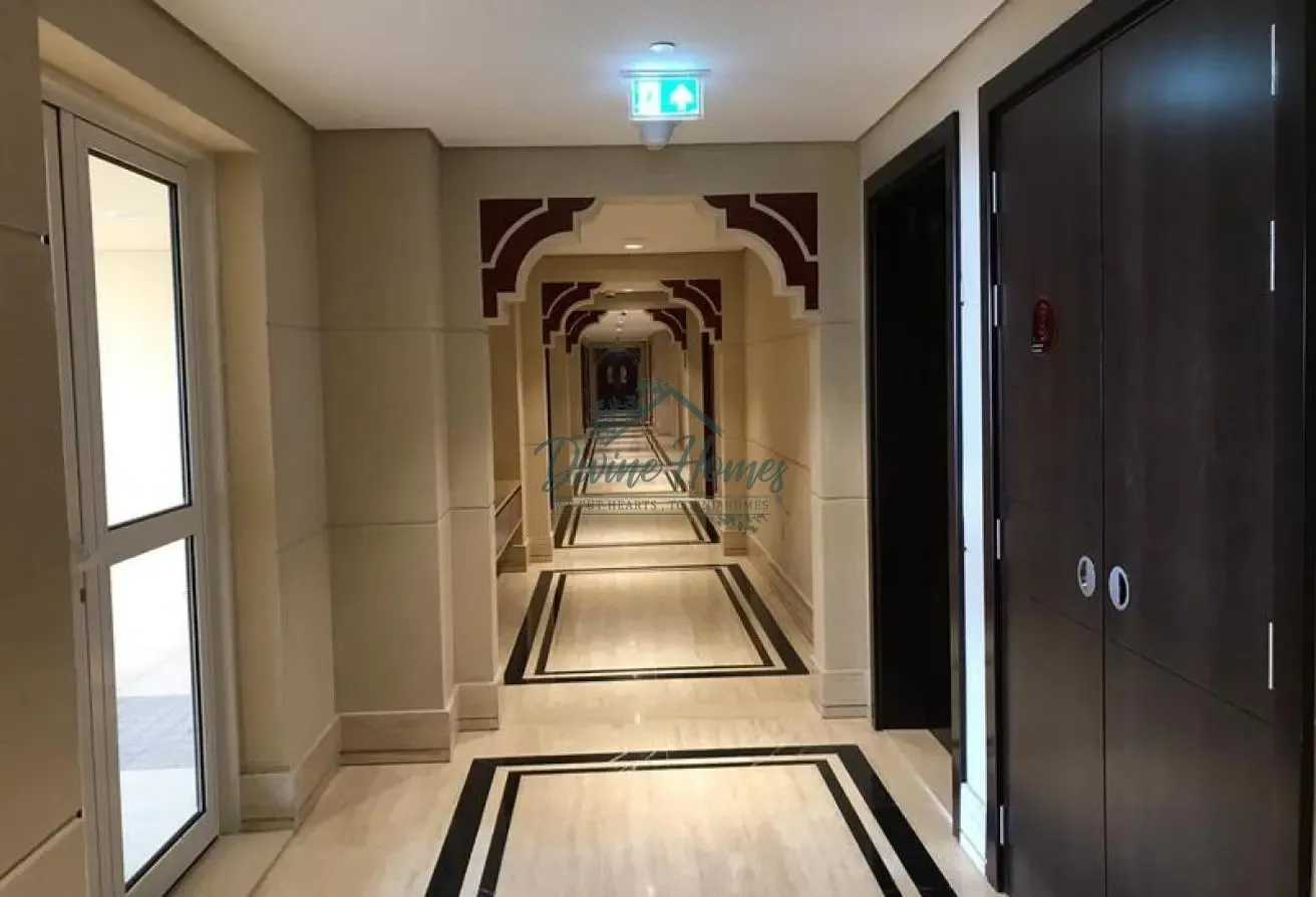 UPGRADED UNIT | POOL FACING | FURNISHED 1 BED