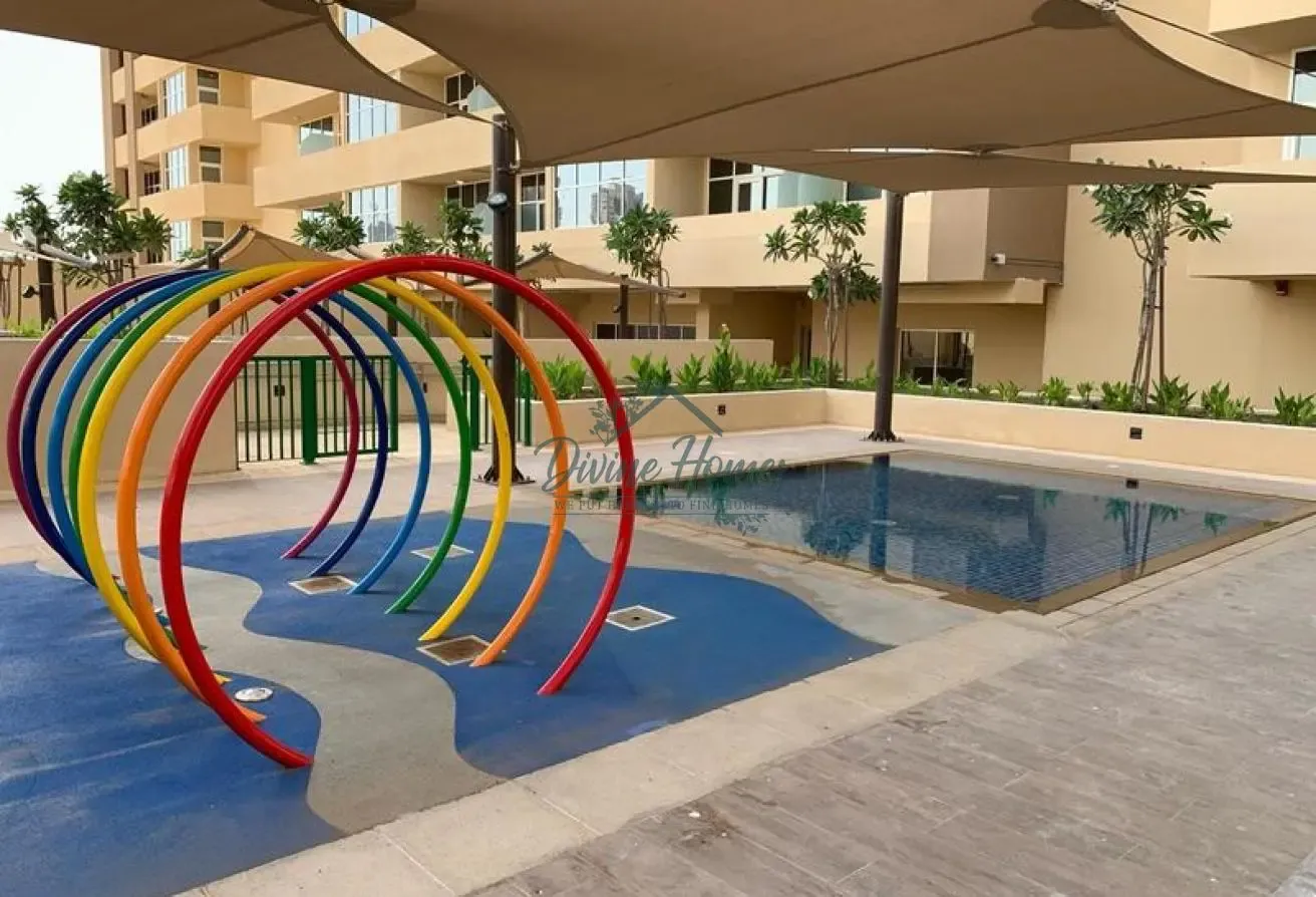 UPGRADED UNIT | POOL FACING | FURNISHED 1 BED