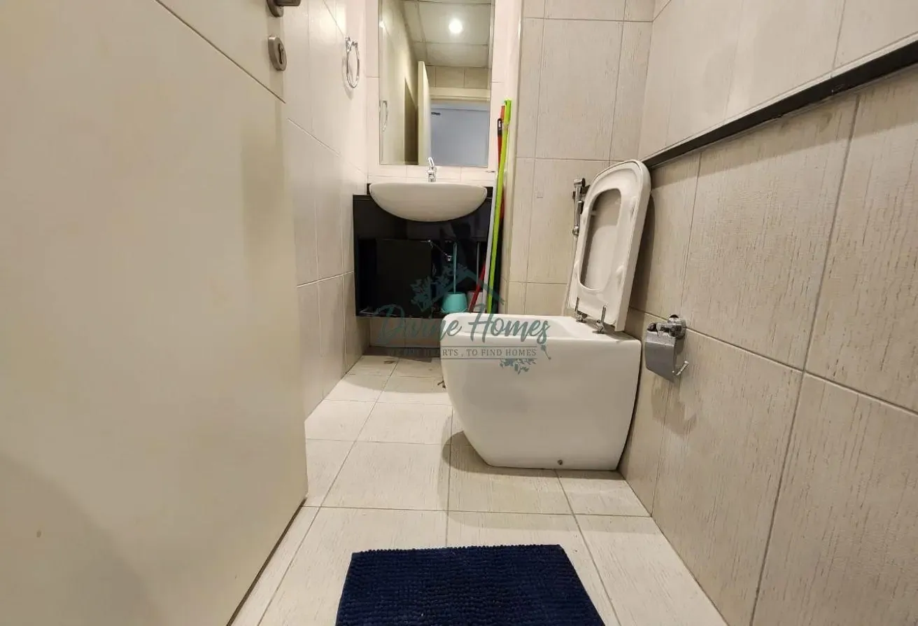 UPGRADED UNIT | POOL FACING | FURNISHED 1 BED