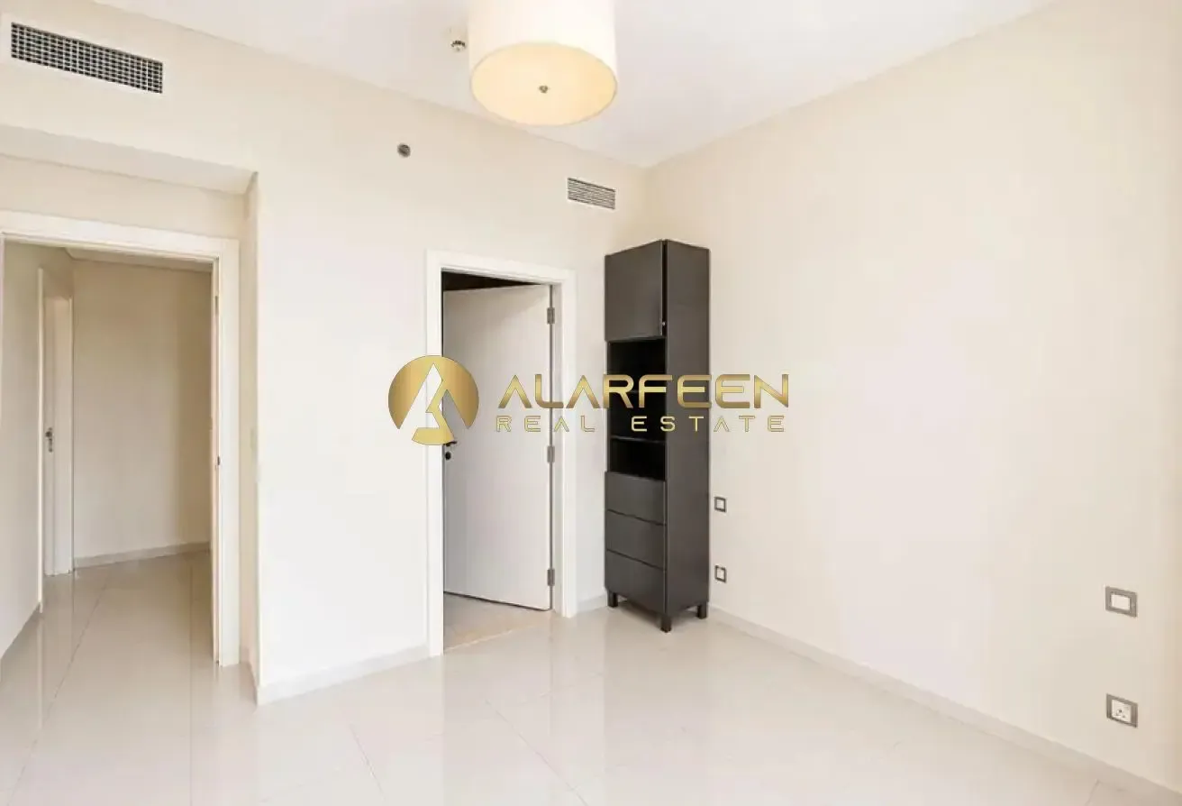 Unfurnished | Close To Exit | Big Layout