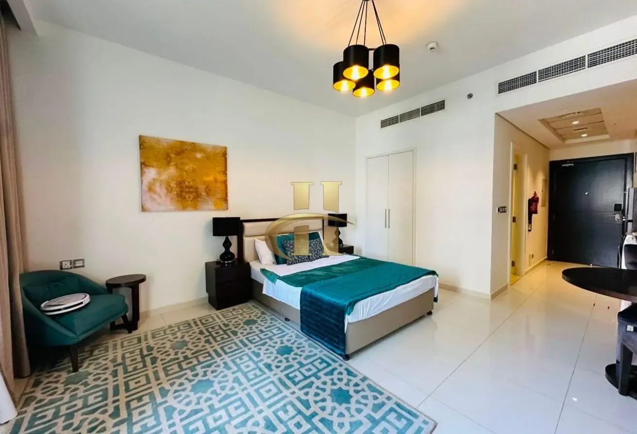 Fully Furnished | Pool View | Flexible Cheques