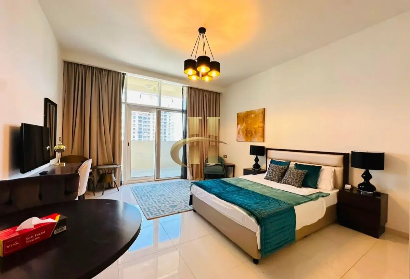 Fully Furnished | Pool View | Flexible Cheques