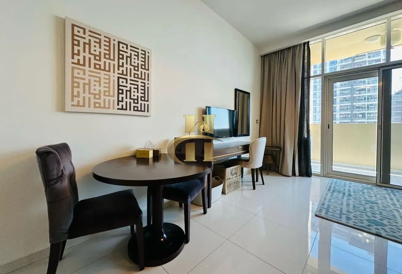 Fully Furnished | Pool View | Flexible Cheques