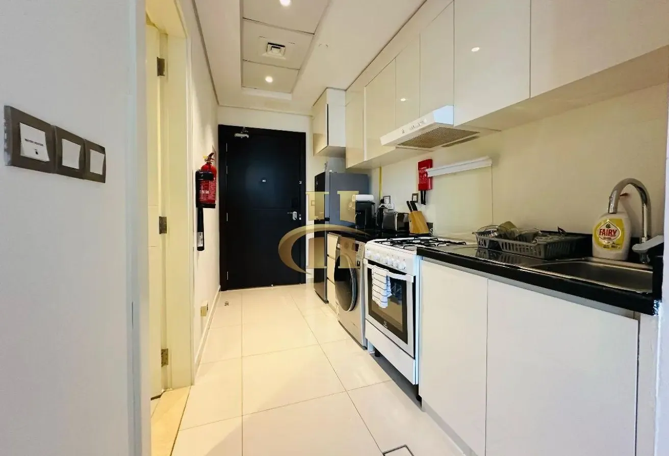 Fully Furnished | Pool View | Flexible Cheques