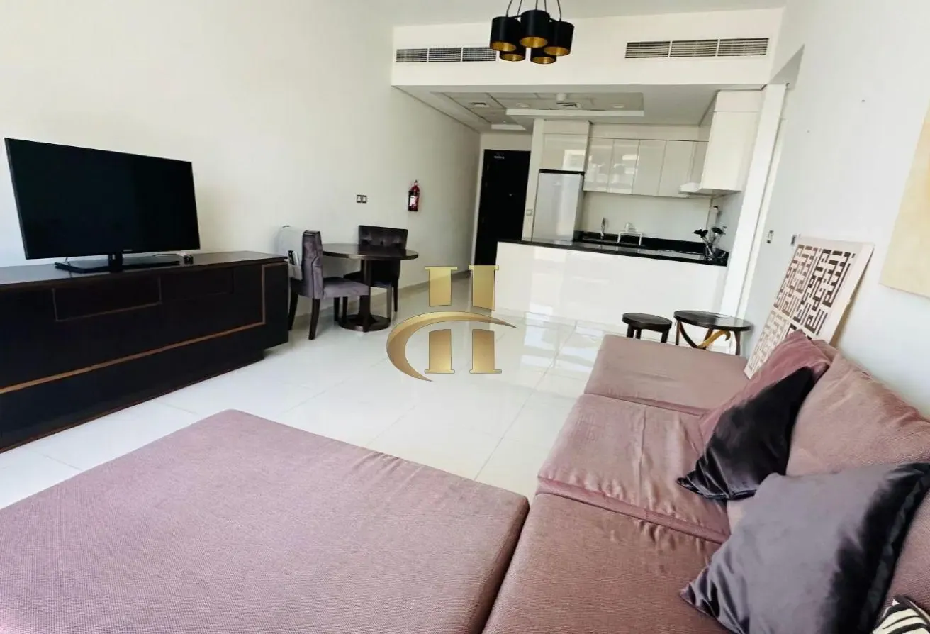 Huge Apartment | Flexible Cheques | Book Now