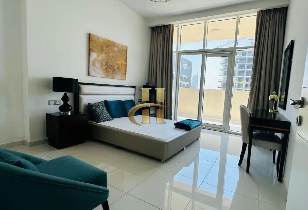 Huge Apartment | Flexible Cheques | Book Now