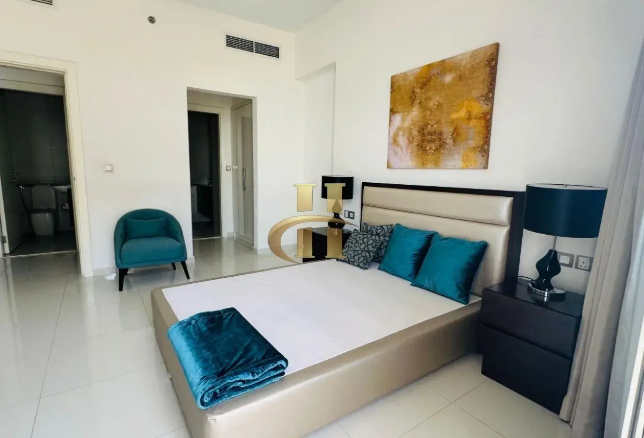 Huge Apartment | Flexible Cheques | Book Now