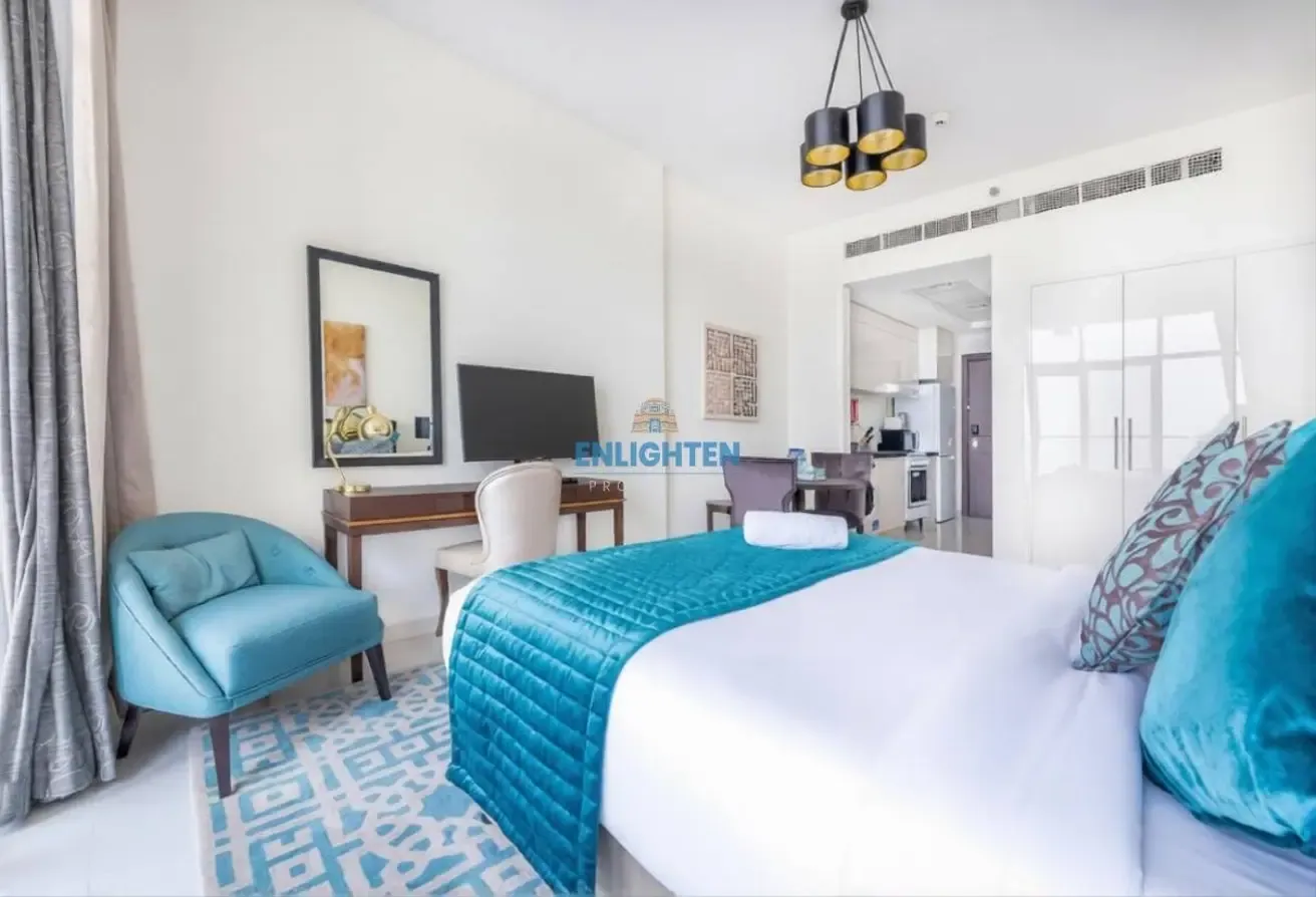 FURNISHED STUDIO | MID FLOOR | CONTEMPORARY LIVING
