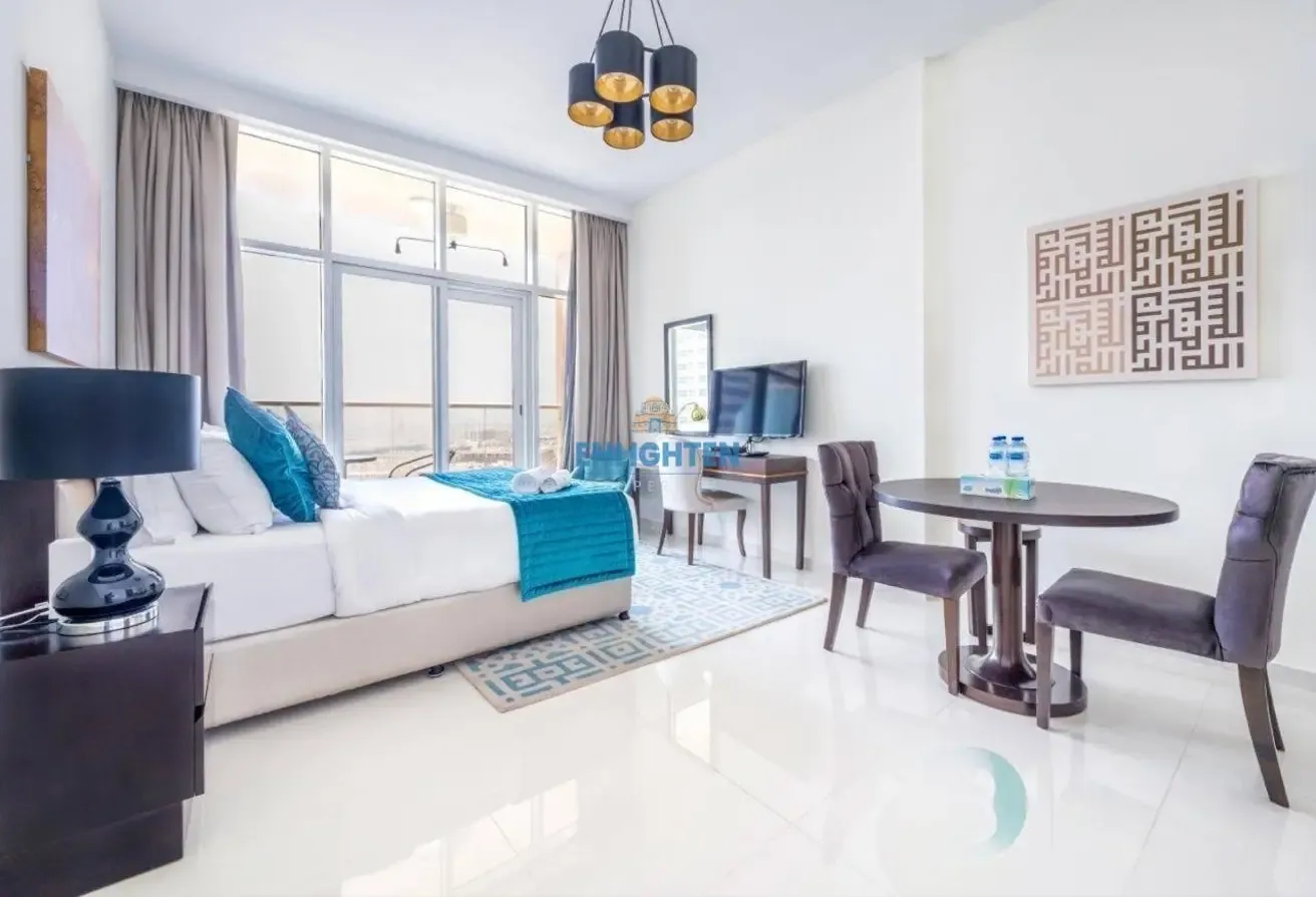 FURNISHED STUDIO | MID FLOOR | CONTEMPORARY LIVING