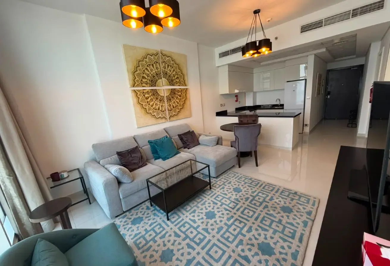 Fully Furnished| 1 Bhk with balcony| High Floor|