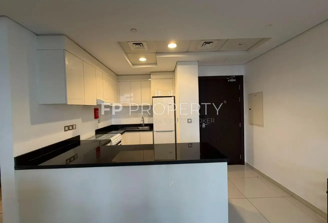 Hot | Deal 2bhk/ Fully /Furnished /Vacant /Unit/