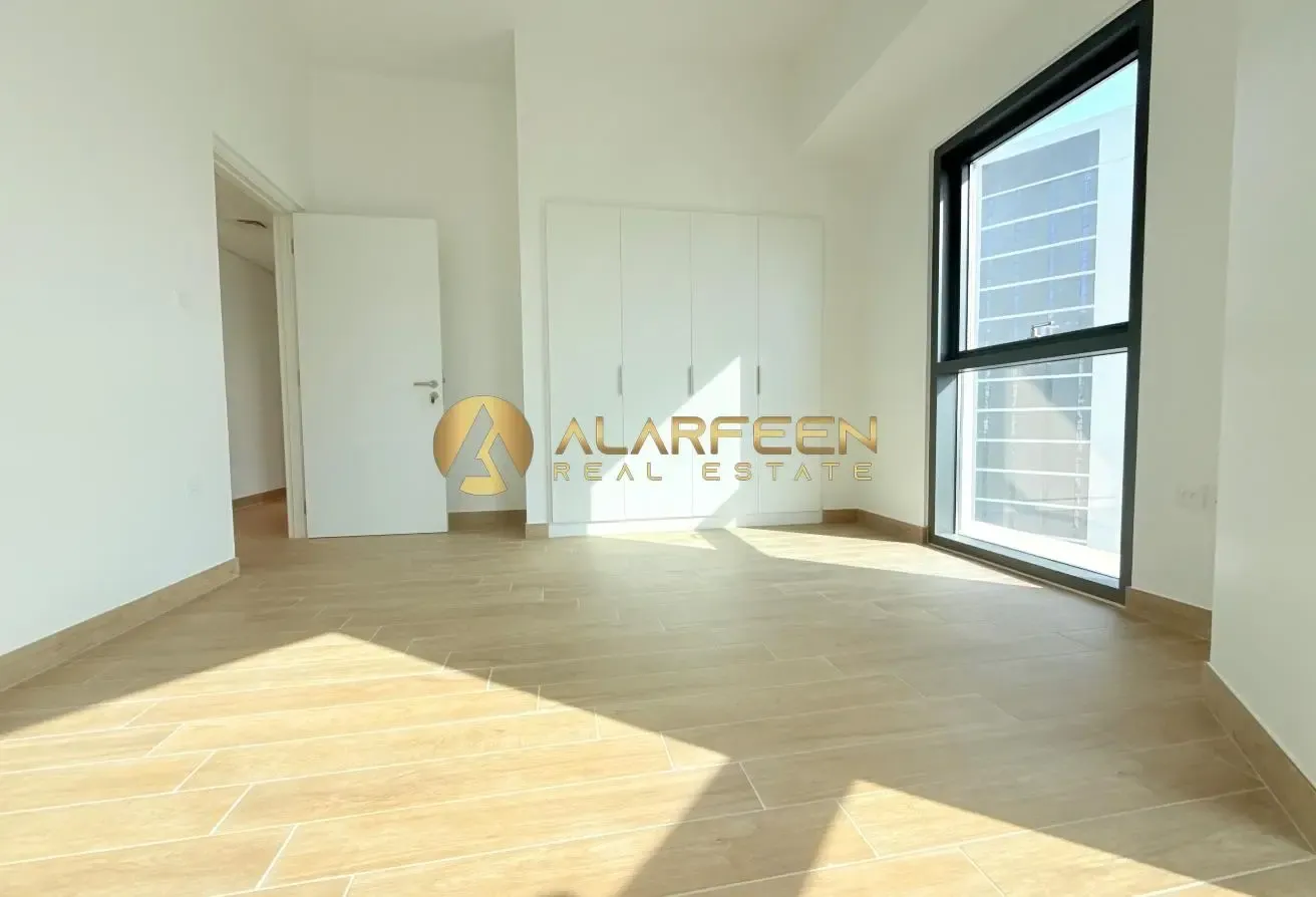 3BHK | Unfurnished | Walkable to Metro | Expo