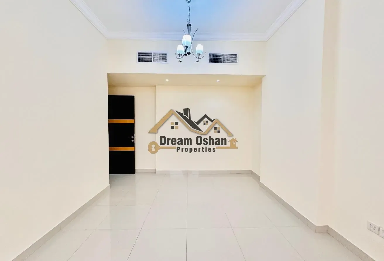 Low Price 1BR - Close Kitchen - Covered Parking