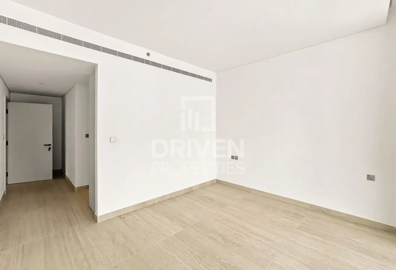 Corner Layout | High Floor Unit with Maids Room