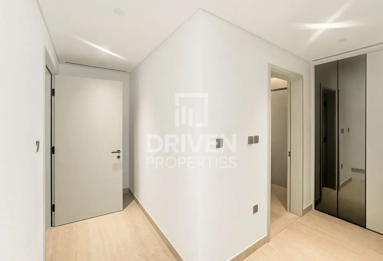 Corner Layout | High Floor Unit with Maids Room