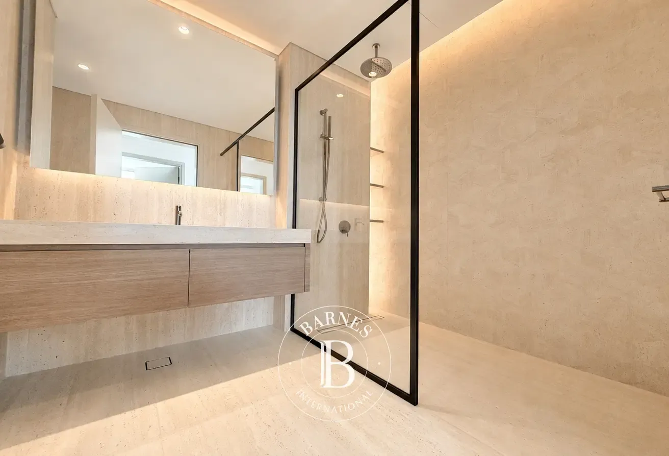 Corner Unit | Resort Living | Best Offer