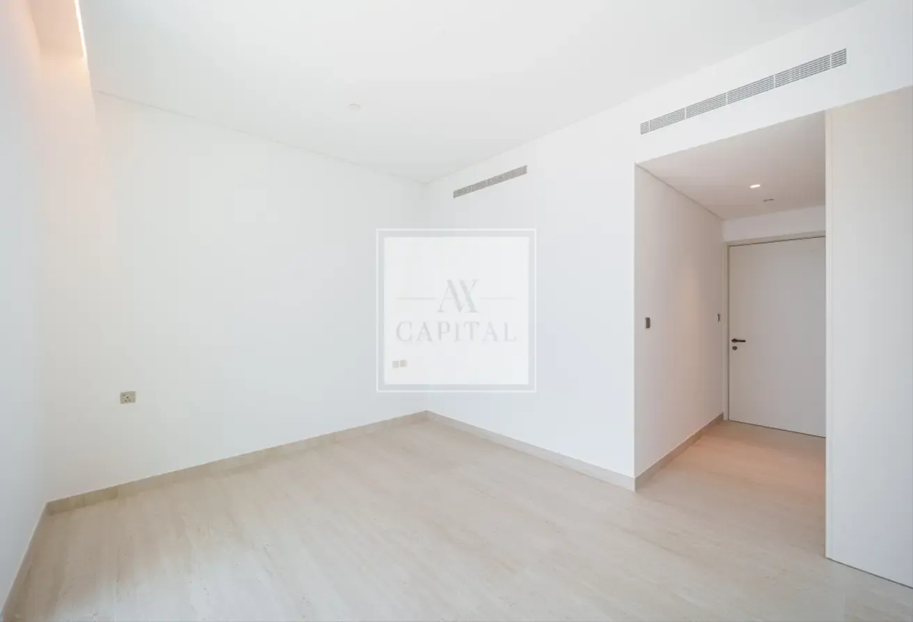 Luxury 2BR| Panoramic Sea View |Beachfront Living