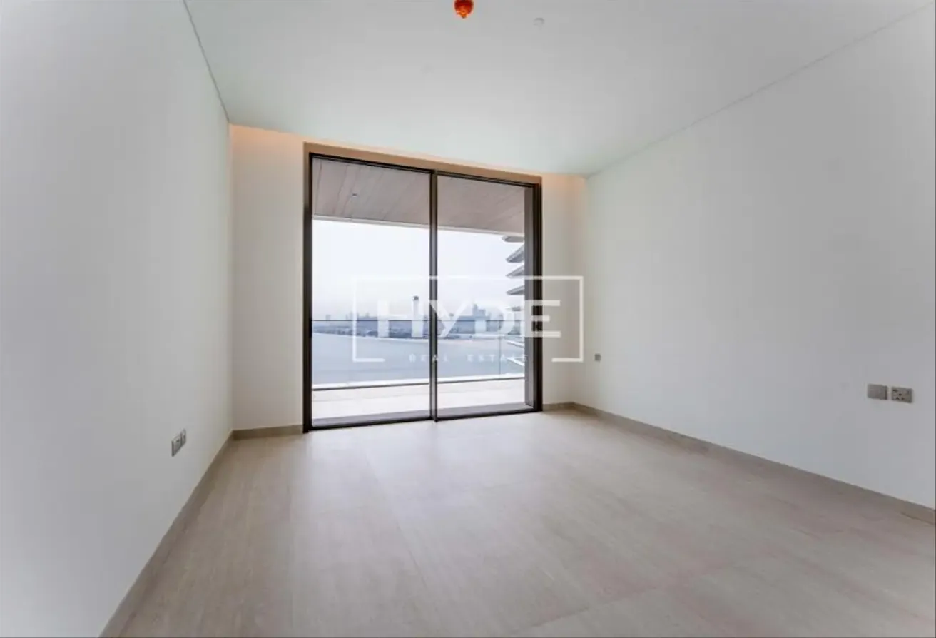 Brand New Luxury Apartment With Palm View