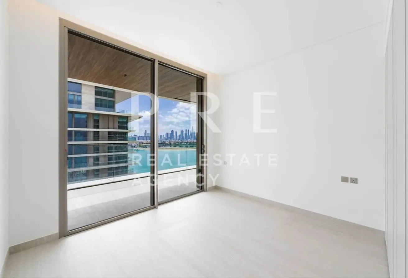 Stunning 2 bed + Maids | Corner Layout | Serenia