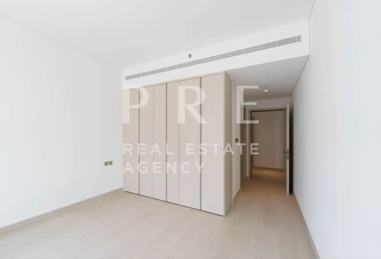 Stunning 2 bed + Maids | Corner Layout | Serenia