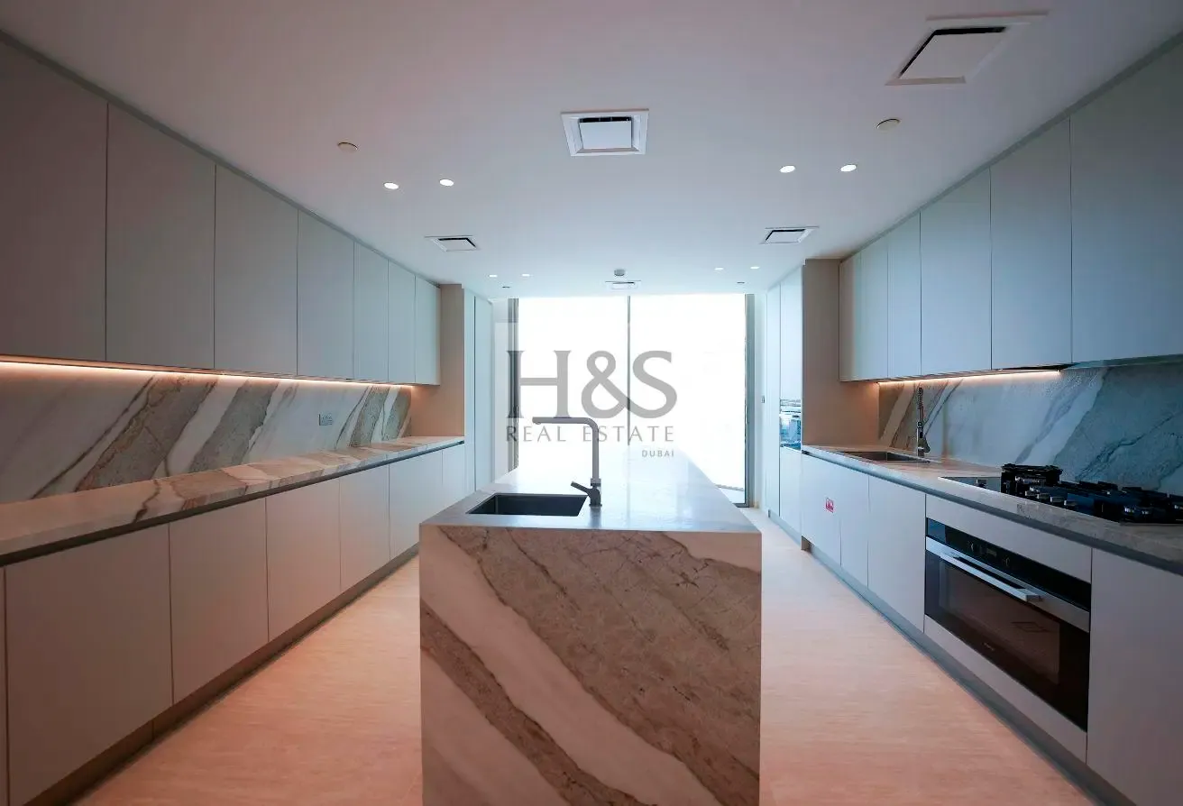 Luxury Finishes | Palm and Beach View | Vacant